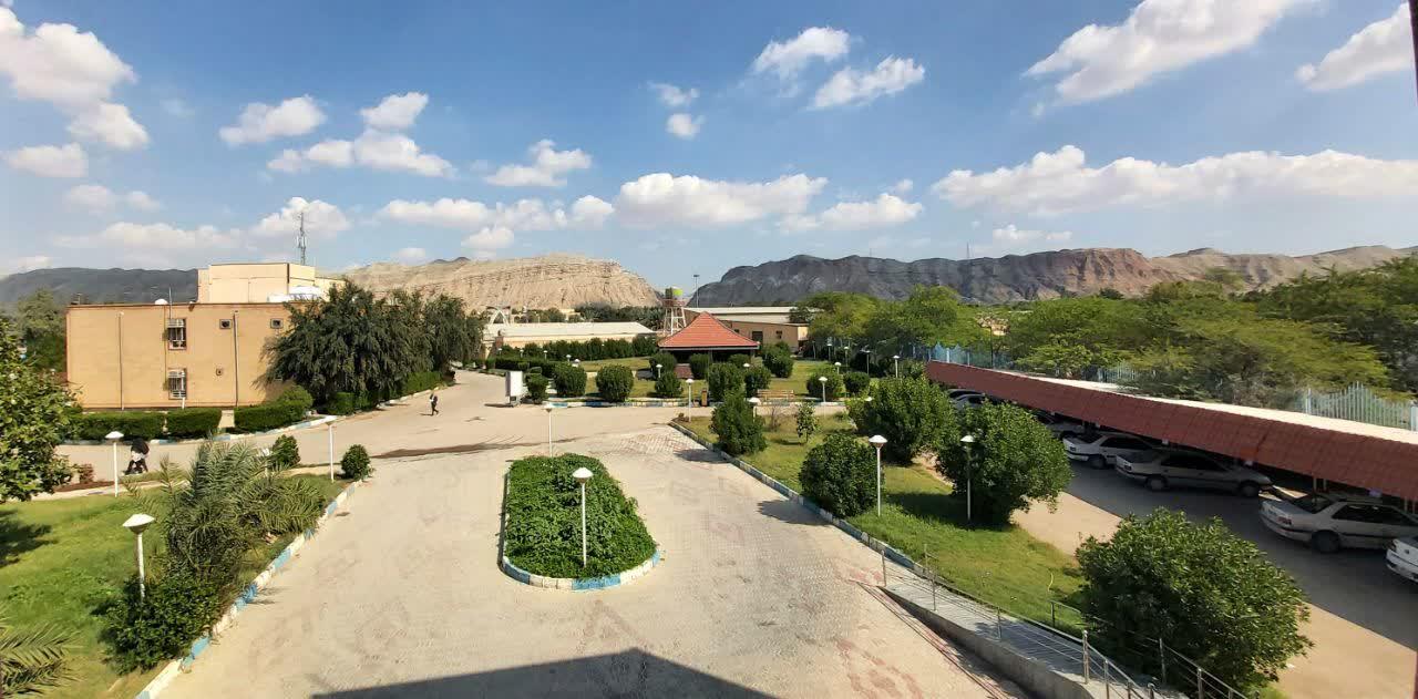 نمایی از محوطه دانشگاه